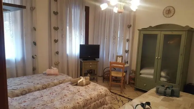 Üç Kişilik Oda, Birden Çok Yatak, Ortak Banyo (Giorgia)