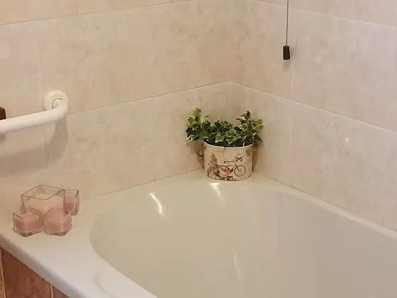 Üç Kişilik Oda, Özel Banyo (Adriana)