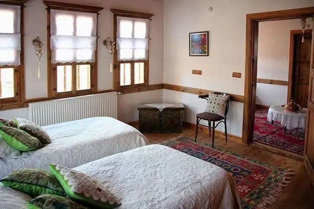 Standard Tek Büyük veya İki Ayrı Yataklı Oda