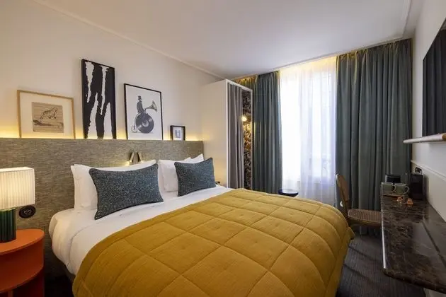 Standard Tek Büyük Yataklı Oda