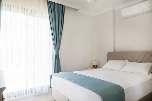 Family Suite, Accessible, Pool View