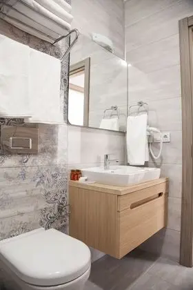 Family Suite, Accessible, Pool View