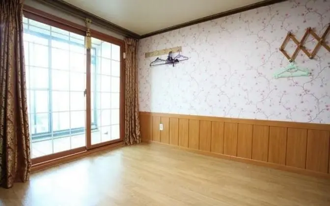 Oda (Room 306 (Ondol Room))