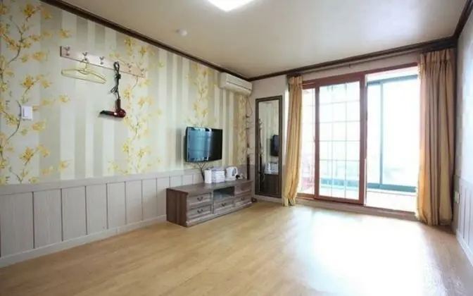 Oda (Room 310 (Ondol Room))