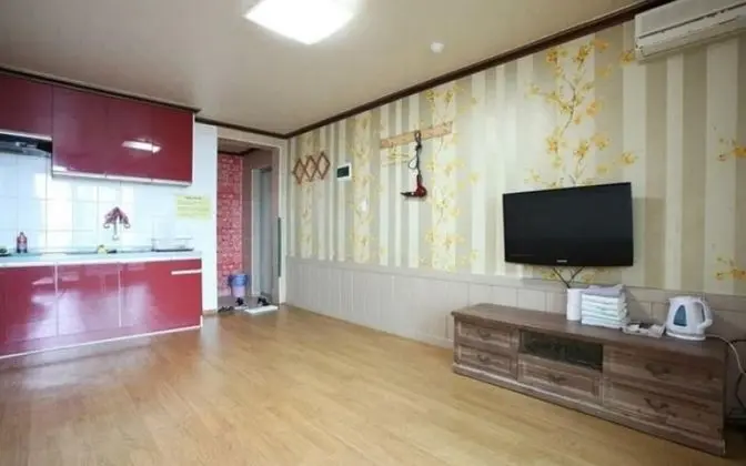 Oda (Room 310 (Ondol Room))