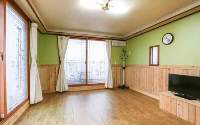 Oda (Room 201)