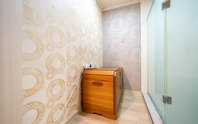 Oda (Deluxe room (super single queen half )