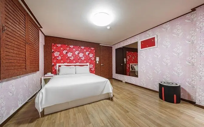 Oda (Special Room)