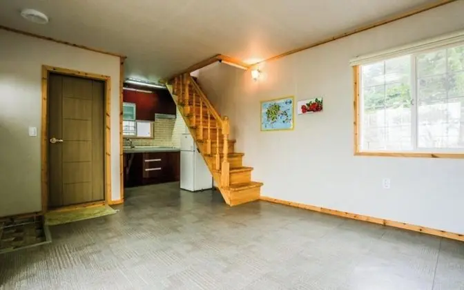 Oda (Separate House No 2)