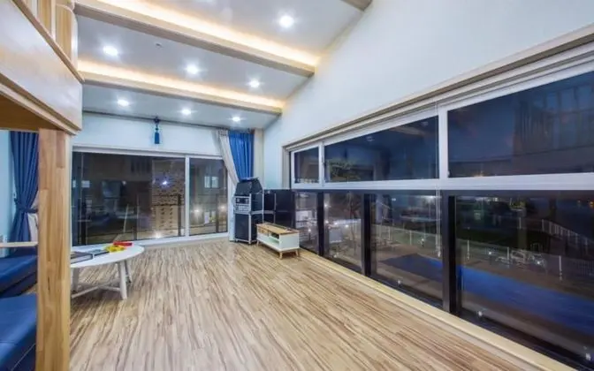 Oda (Bucking Gum (3F Unshared House 264m) )