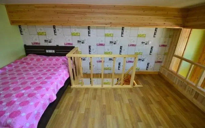 Oda (Room 102 Purple Room)