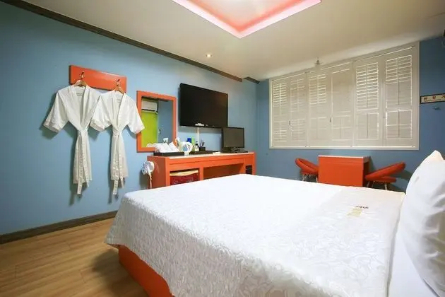 Oda (Sunrise Room)