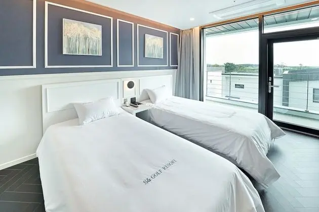 Hotel Type Standard Twin Room, 1 Bedroom (No Cooking Allowed)