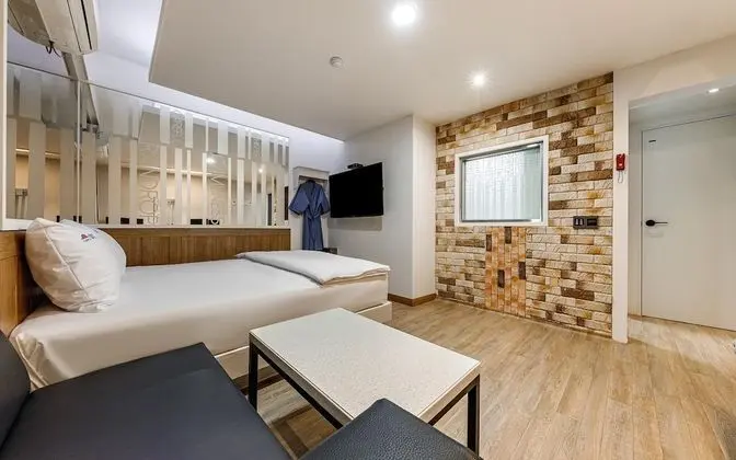 Oda (VVIP (2 Gaming PC/Netflix Available/S)