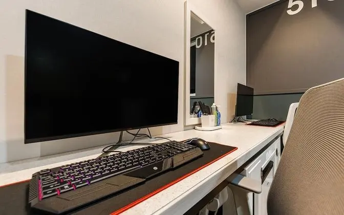 Oda (VVIP (2 Gaming PC/Netflix Available/S)