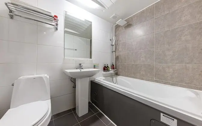 Oda (VVIP (2 Gaming PC/Netflix Available/S)