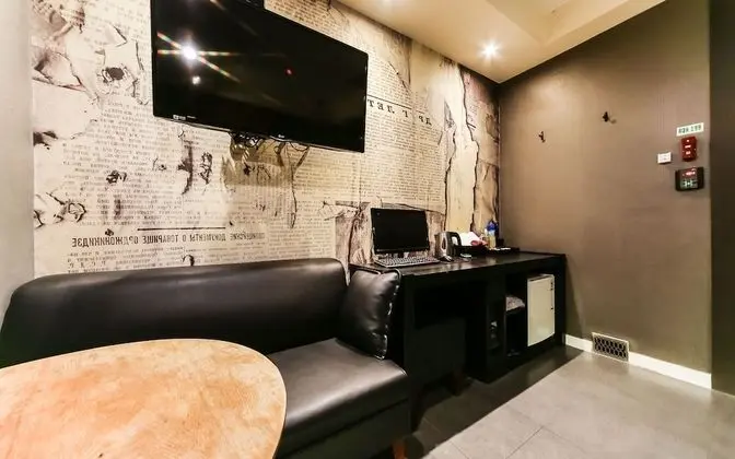 Oda (General room (high-end PC Netflix/Wav)