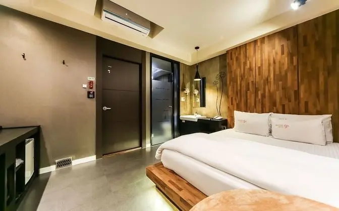Oda (General room (high-end PC Netflix/Wav)