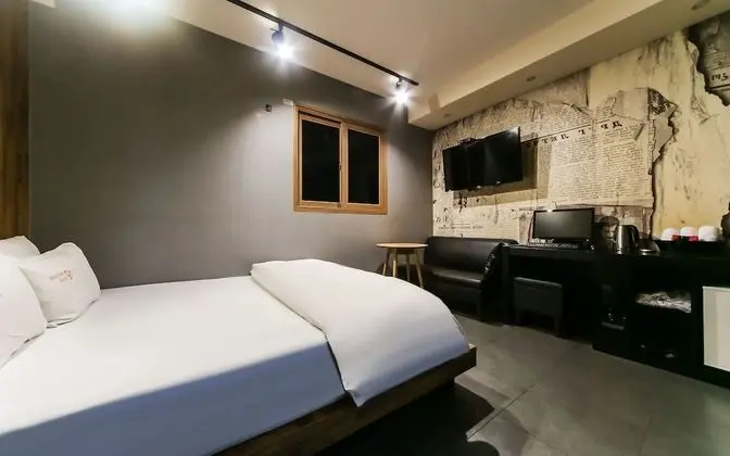 Oda (General room (high-end PC Netflix/Wav)