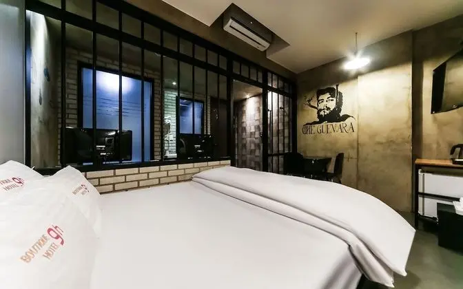 Oda (Special room (high-end PC Netflix/Wav)
