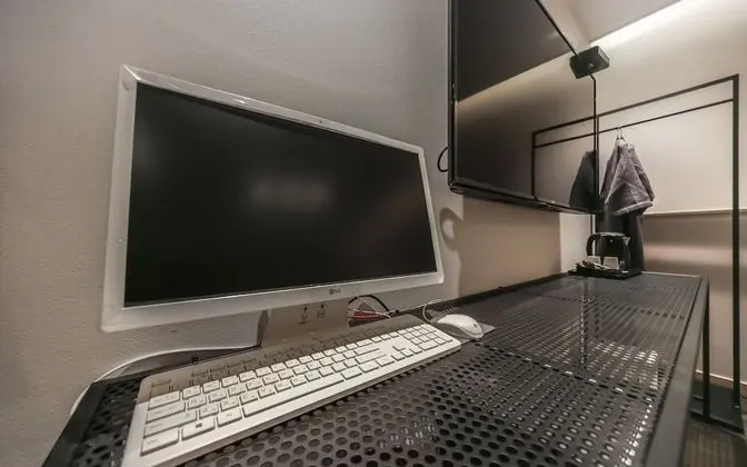 Oda (Deluxe (Free Netflix available / Air )