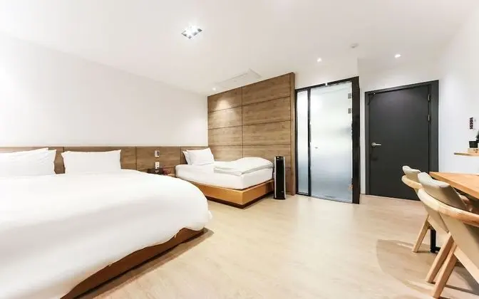 Oda (DELUXE Twin (Deluxe Twin Netflix Free)