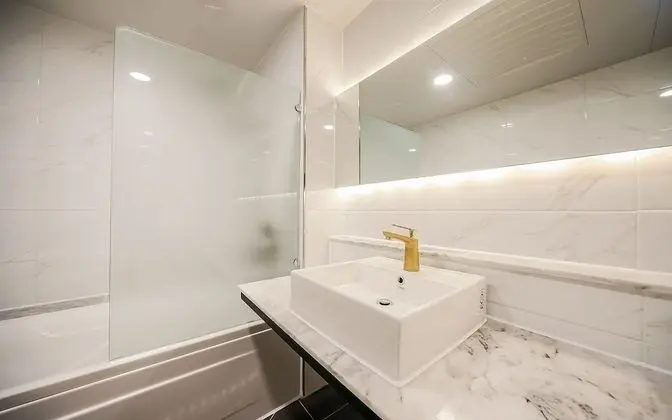 Oda (VIP twin (free use of Netflix))