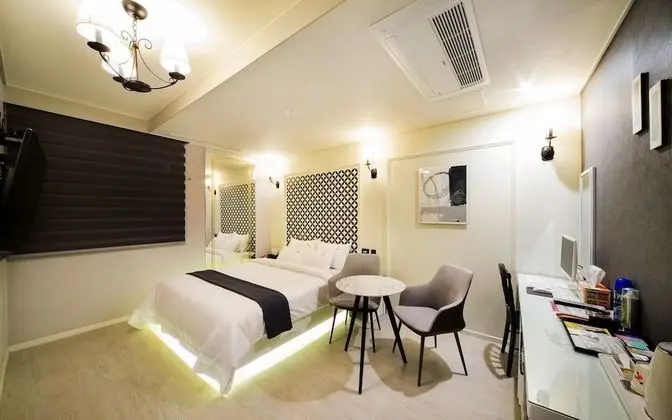 Oda (Deluxe room (Netflix available air pu)