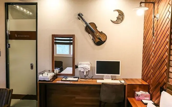 Oda (Deluxe room (Netflix available air pu)