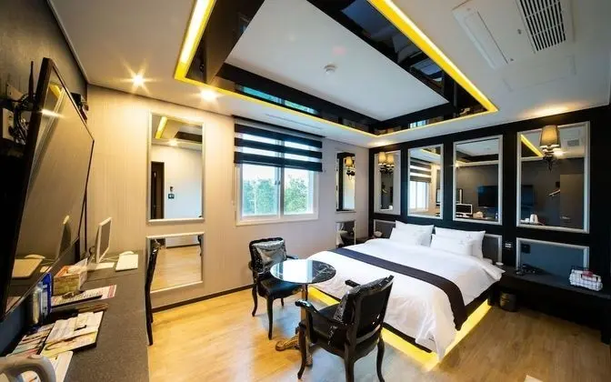 Oda (Deluxe room (Netflix available air pu)