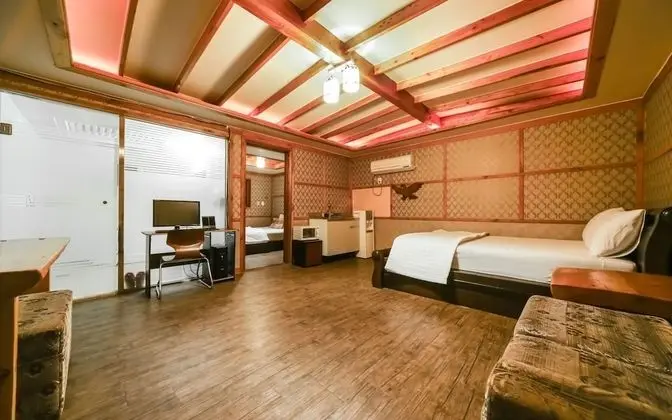 Oda (VIP (2room family room))