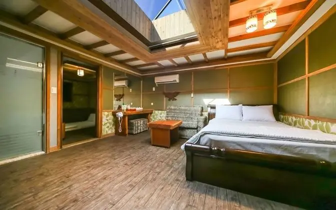 Oda (VIP (2room family room))