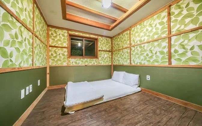Oda (VIP (2room family room))