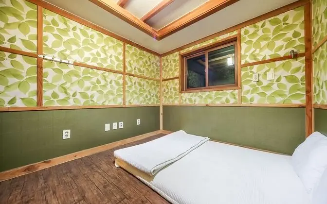 Oda (VIP (2room family room))