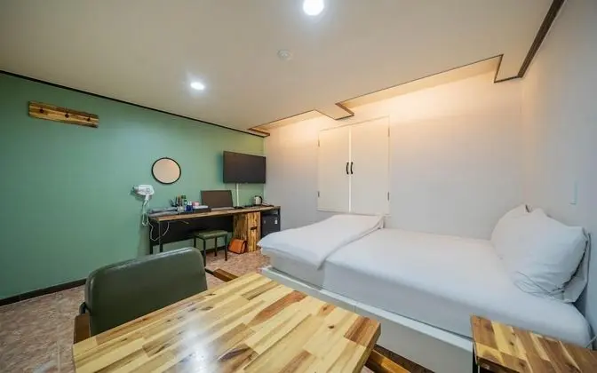 Oda (Standard room (Netflix Available))
