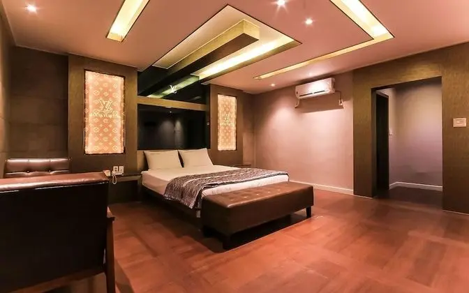 Oda (Special Room)