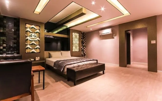 Oda (Special Room)