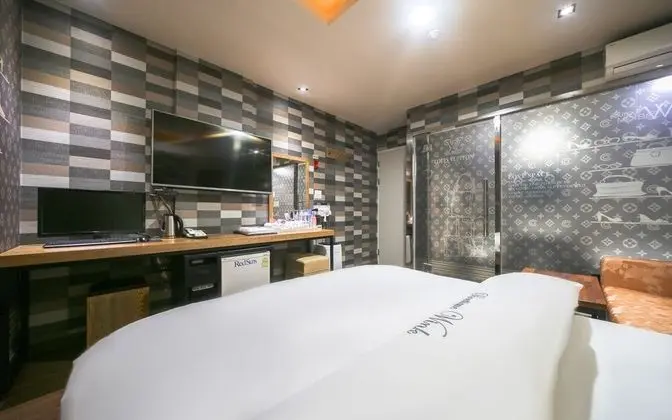 Oda (Deluxe (Jetted Spa Tub Netflix Availa)