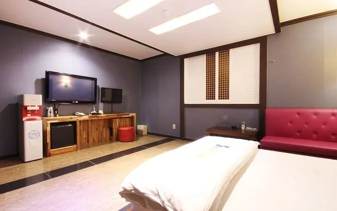 Oda (Special Room C (Netflix Available))