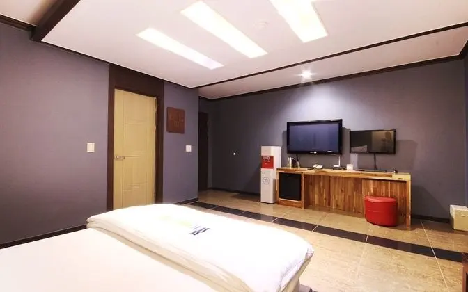 Oda (Special Room C (Netflix Available))