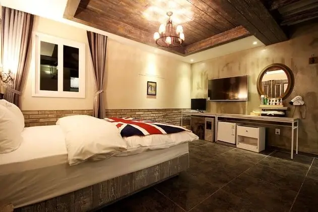 Oda (Suite (Whirlpool couple spa massage c)