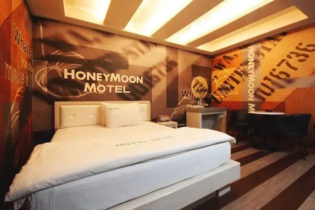 Oda (Special room (couple PC / Netflix ava)