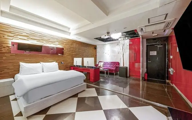 Oda (Royal (2PC room contact accommodation)