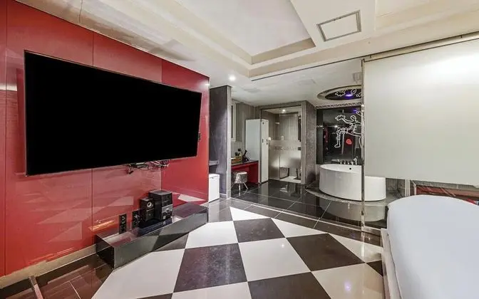 Oda (Royal (2PC room contact accommodation)