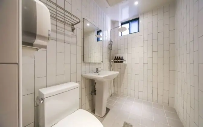 Oda (Premium Double (Netflix & Wave viewin)