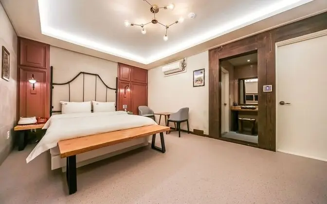 Oda (Suite Double (Netflix & Wave viewing )