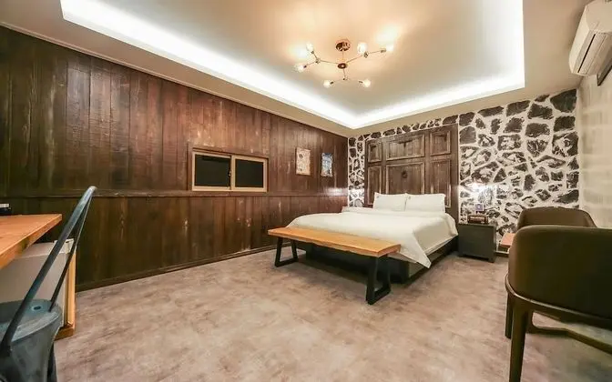 Oda (Suite Double (Netflix & Wave viewing )