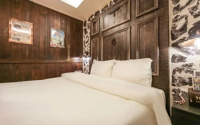 Oda (Suite Double (Netflix & Wave viewing )