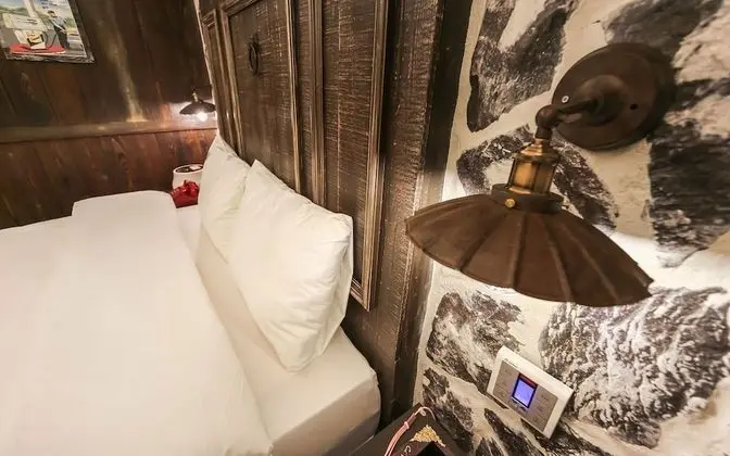 Oda (Suite Double (Netflix & Wave viewing )