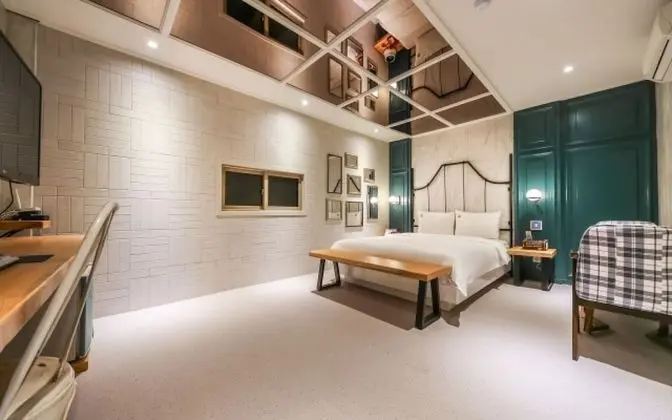 Oda (Suite Double (Netflix & Wave viewing )